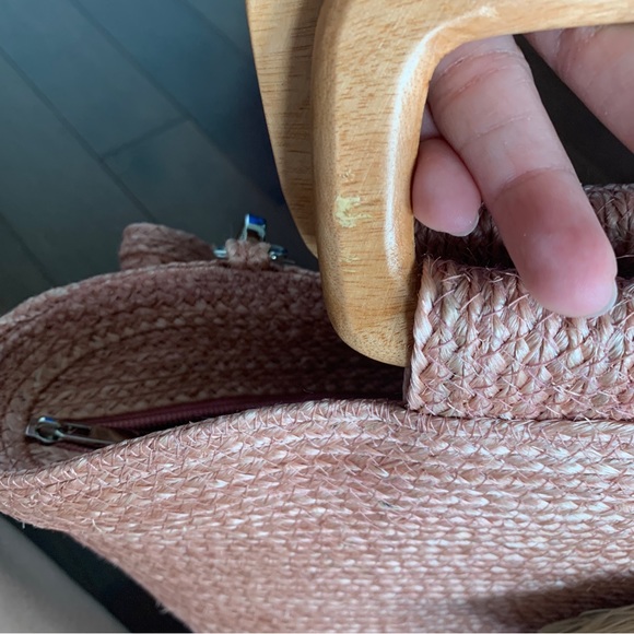 NEW Blush Pink Raffia Basket Crossbody Tote with Colourful Tassel decoration - Picture 3 of 5